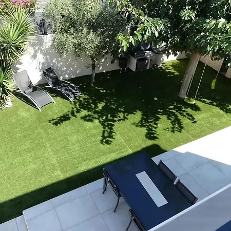 Villa Grande Calme & Moderne A *